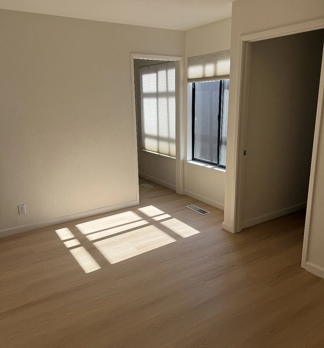 3 bed, 1410 sqft, $4,500 — Photo 2