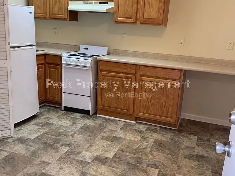 1106 W Main St #3 — Photo 4