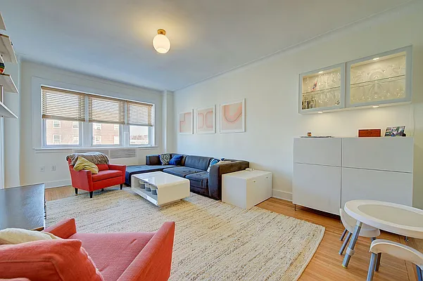 Sold by Akam Sales and Brokerage | media 2