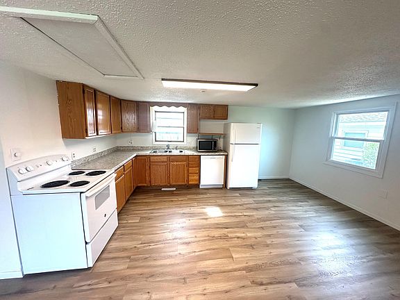 5th image of 1005 3rd Ave