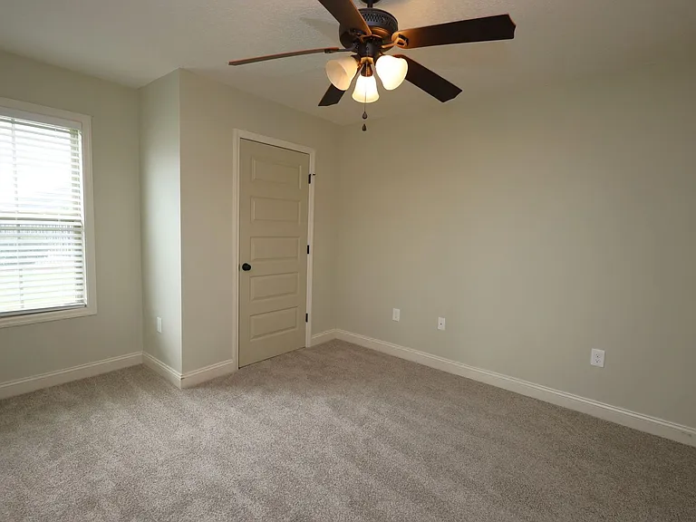 3872 Karaline Cir — Photo 16