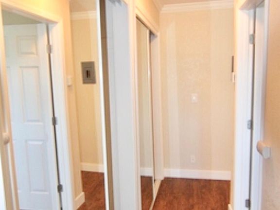 3rd image of 4810 Hamilton Ave APT 13