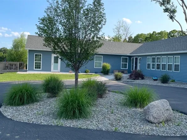 4765 Seneca Point Rd, Canandaigua, NY 14424