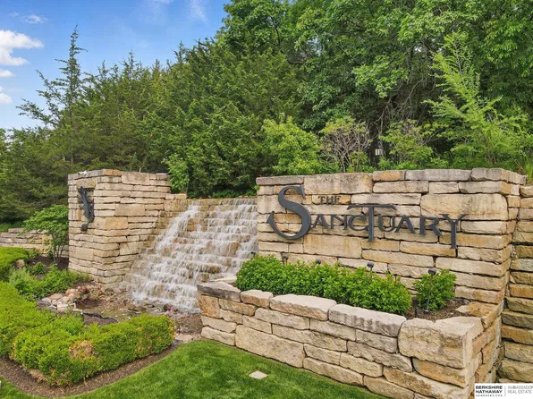 3202 S 229th St, Elkhorn, NE 68022