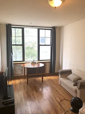 Rented by Your Vanity Realty | media 7