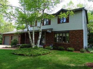 2809 Pine Ridge Ct, Stevens Point, WI 54481