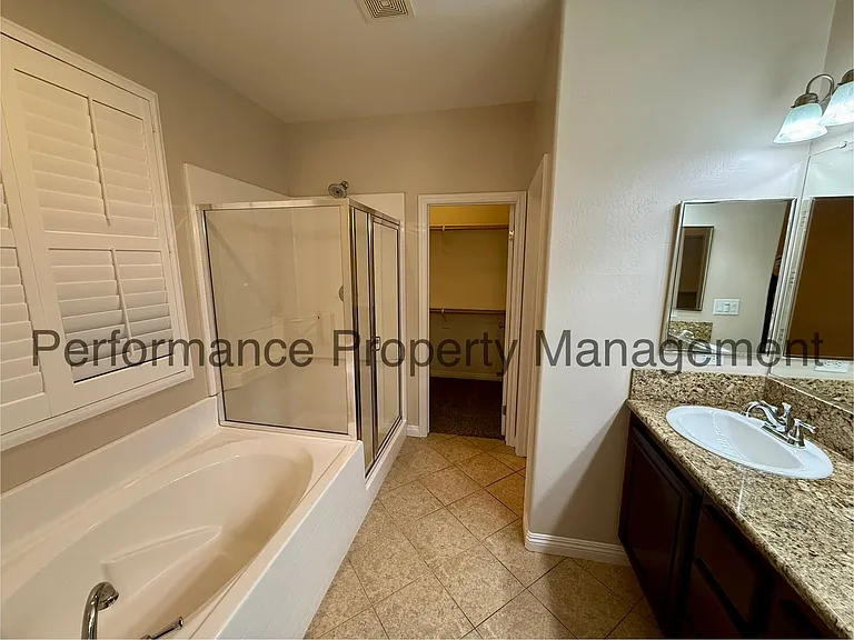 5204 Gossimer Dr — Photo 10