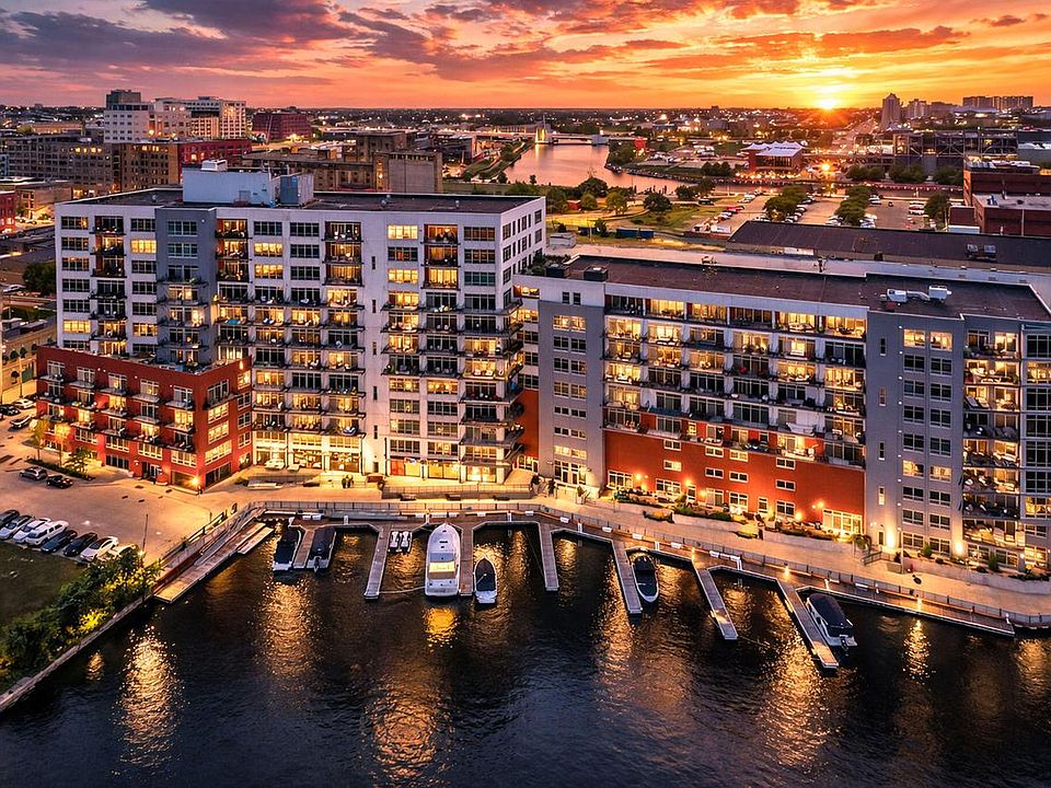 1st image of 106 W Seeboth STREET #218