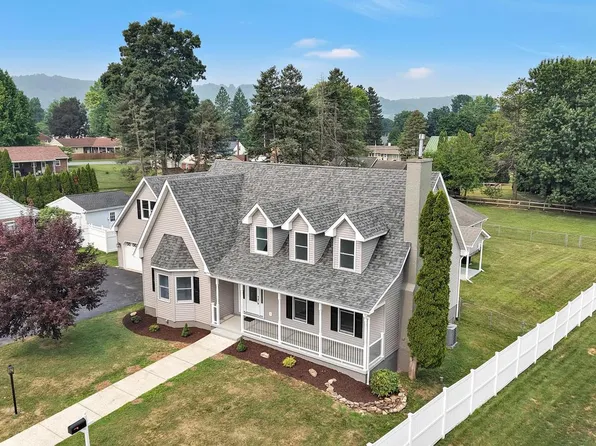 300 Beckley St, Wernersville, PA 19565