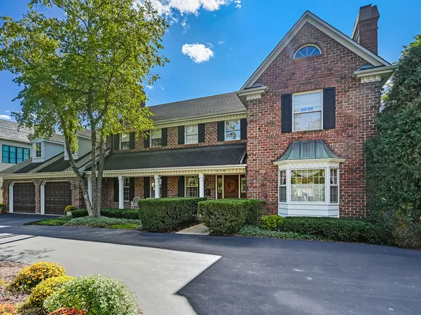 210 E Walnut St, Hinsdale, IL 60521