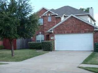 300 Benton Dr, Roanoke, TX 76262