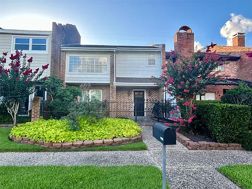 2456 Country Club Dr Photo 1