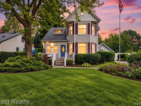 499 Allen Ave, Clawson, MI 48017