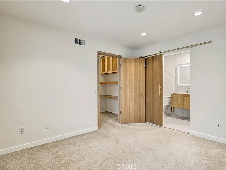 26191 Sanz #D — Photo 21