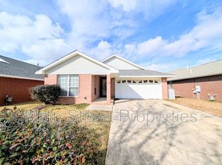 28 Easton St, Cantonment, FL 32533