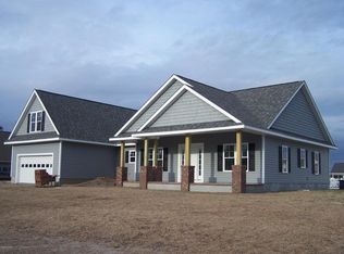 200 Kimberly Ct, Newport, NC 28570