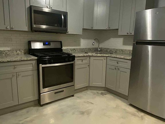 2nd image of 2337 S Sacramento Ave #1
