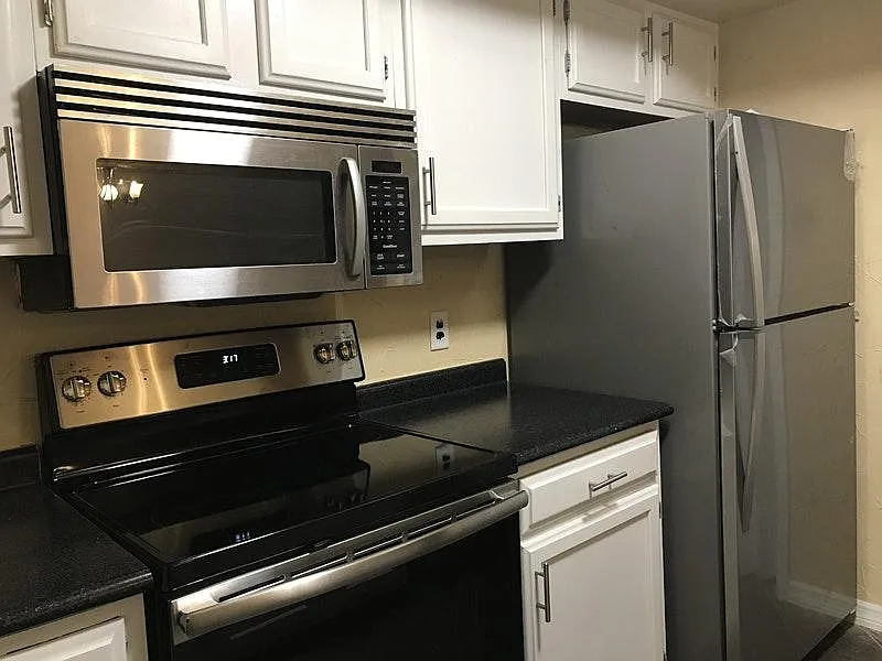 Stainless Steel Appliances - 7200 SW 8th Ave #G-42