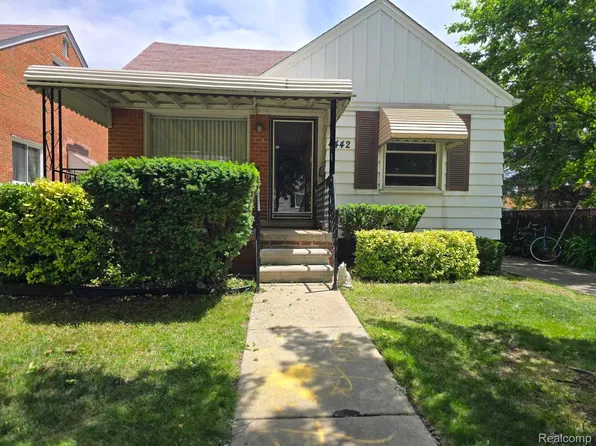 4442 Palmer St, Dearborn, MI 48126