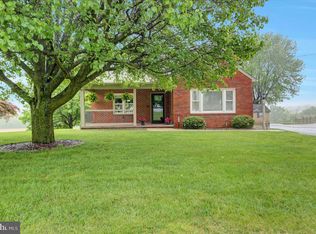 215 Johnstons Ln, Mercersburg, PA 17236