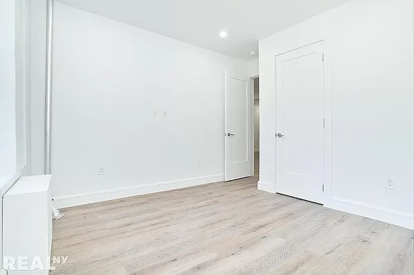 Rented by REAL New York | media 5