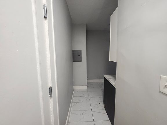 4th image of 190 Carroll St #35E