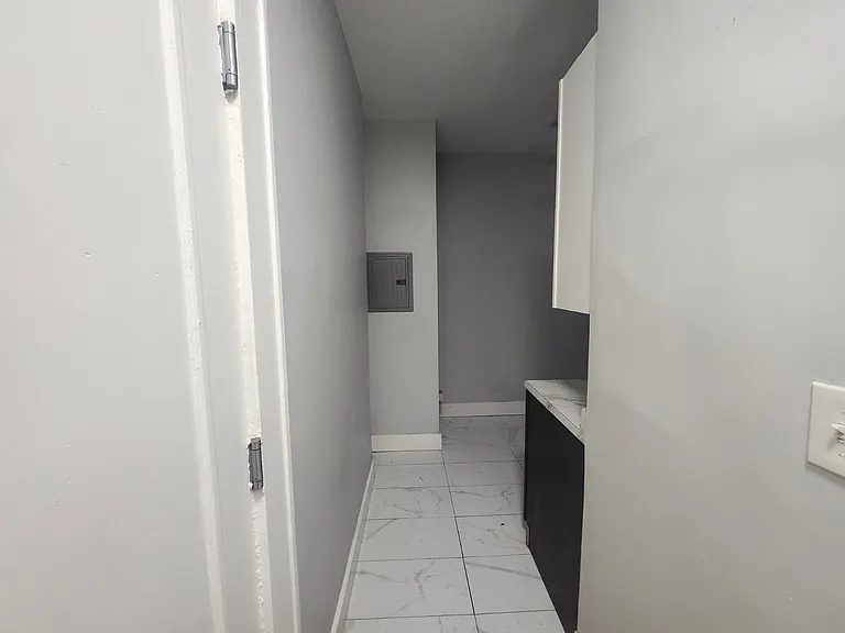 190 Carroll St #35E — Photo 4
