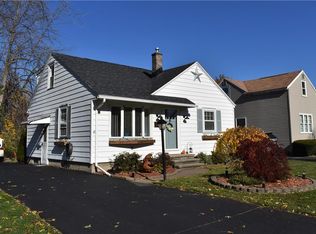 38 Chesterton Rd, Rochester, NY 14626