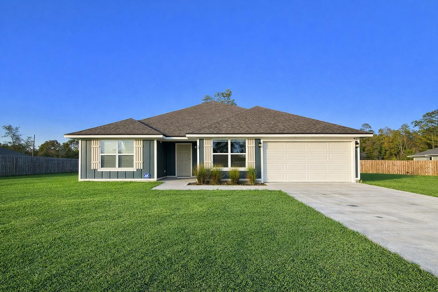 5 bed, 2495 sqft, $3,300 — Photo 4