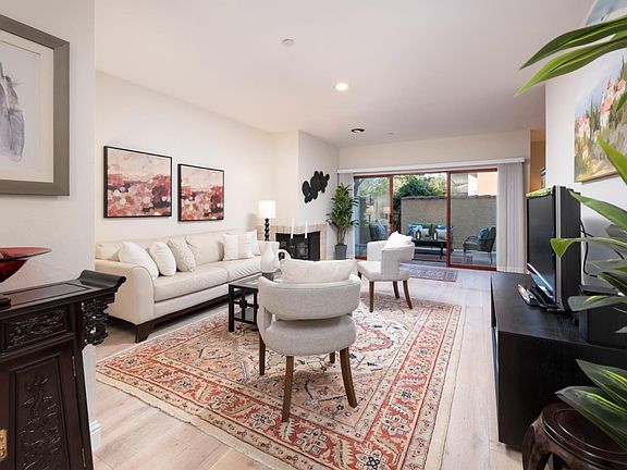 5th image of 10 9th Ave APT 107