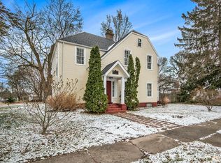 116 N Webster St, Greenville, MI 48838