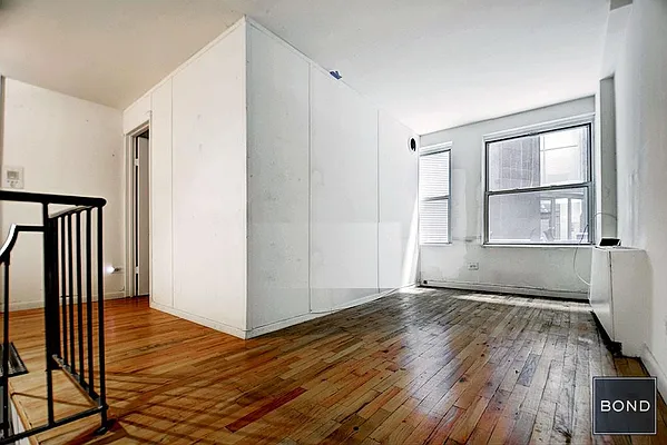 Rented by Bond New York | media 38