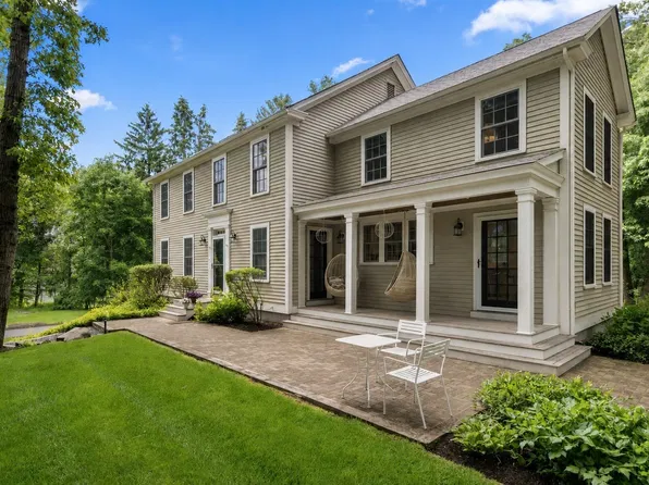 70 S Main St, Sherborn, MA 01770