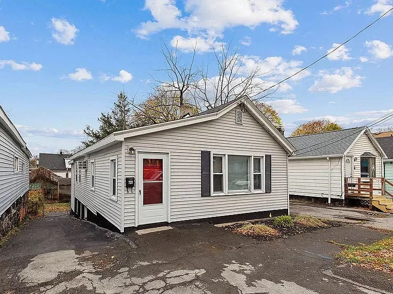 727 N Alvord St #BASEMENT — Photo 1
