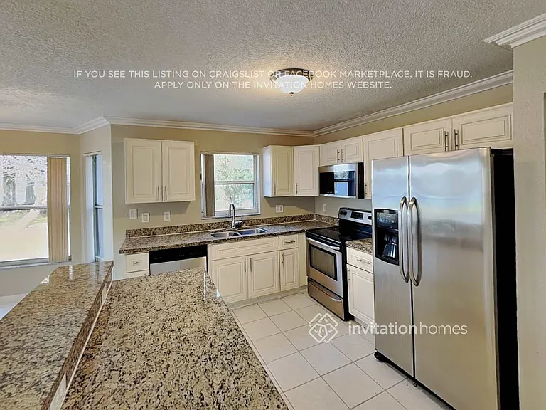 18057 SW 12th Ct — Photo 12