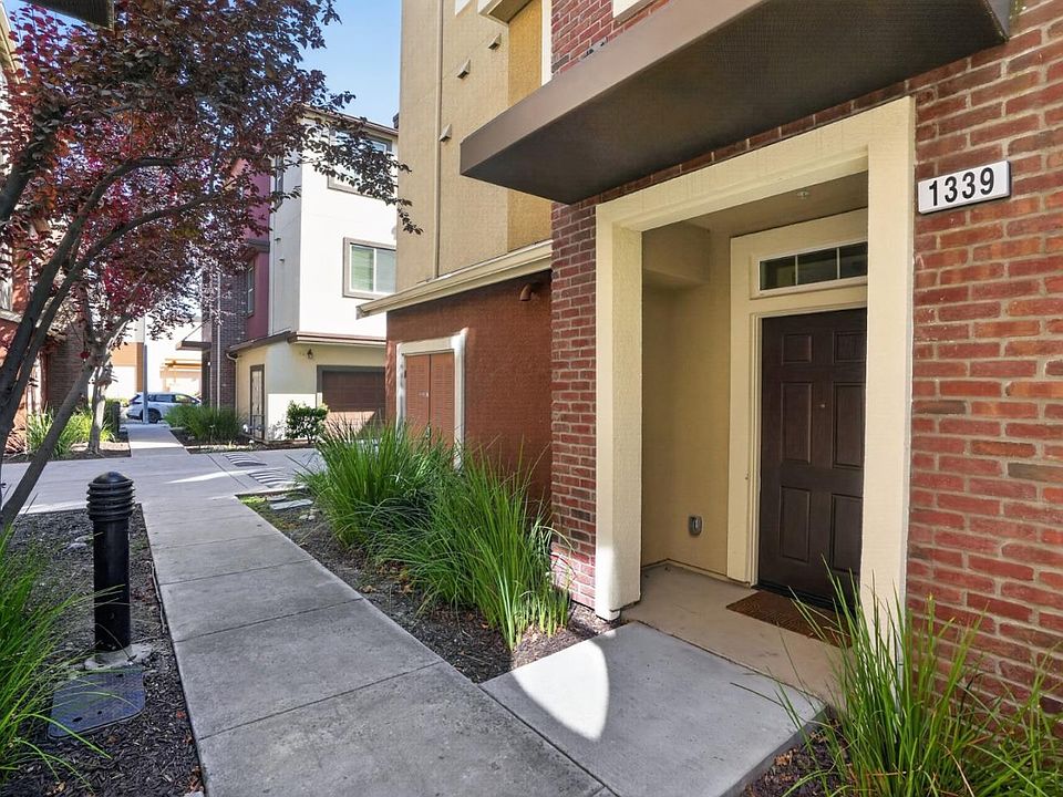 1st image of 1339 Lee Pl