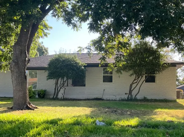 102 N Lois Ln, Richardson, TX 75081