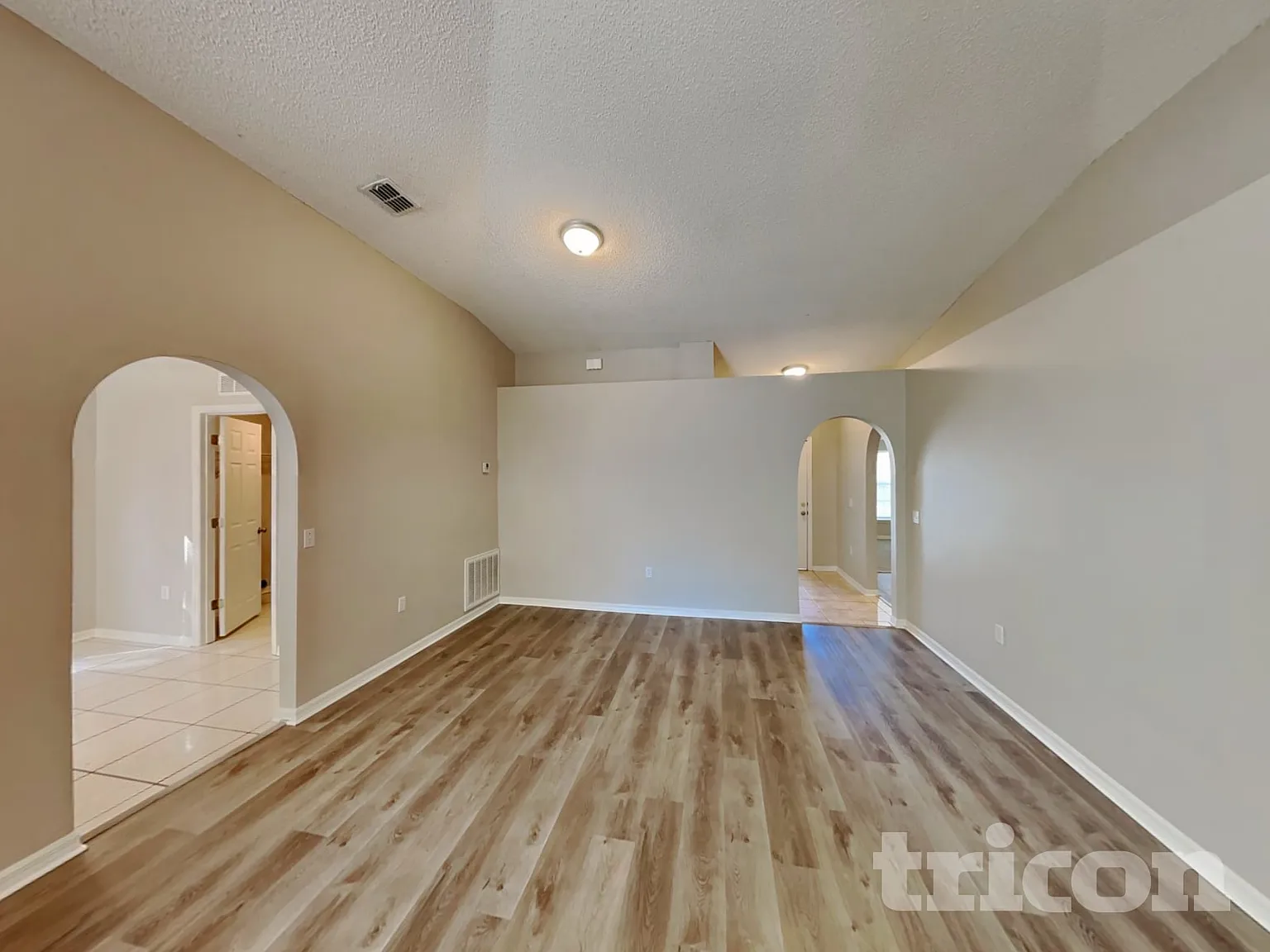 7354 High Bluff Road N Jacksonville FL — Photo 2