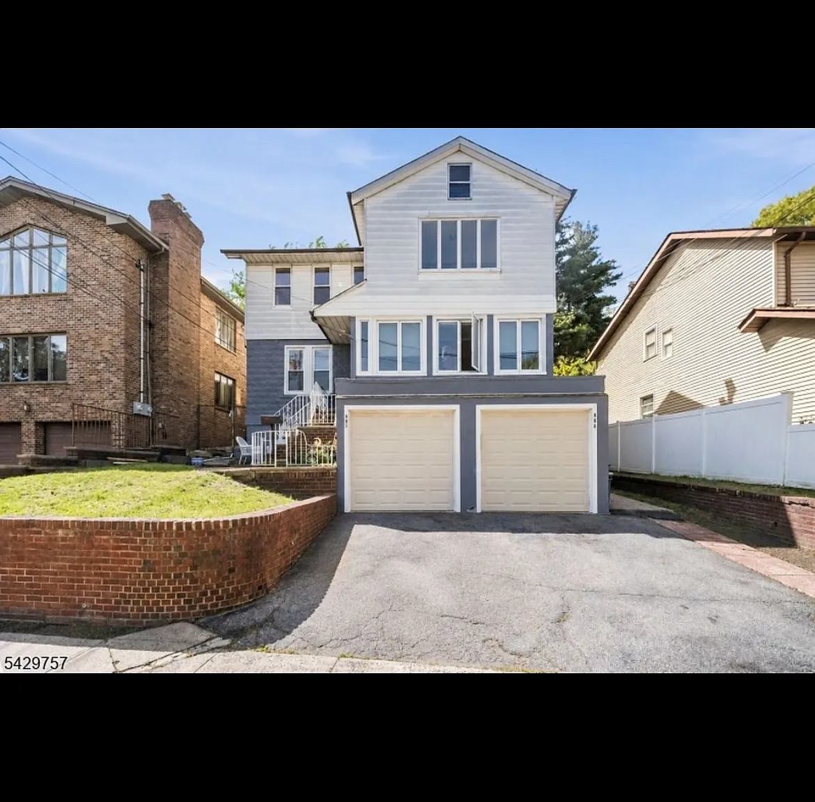 3 bed, 3200 sqft, $3,200 — Photo 1