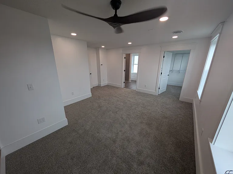 1003 Commercial St — Photo 18