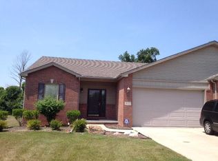 1833 Winding Meadows Dr, Monroe, MI 48162