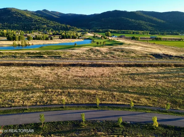 10 Lucia Ln, Victor, ID 83455