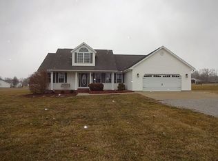 912 E Haney Rd, Carbondale, IL 62901