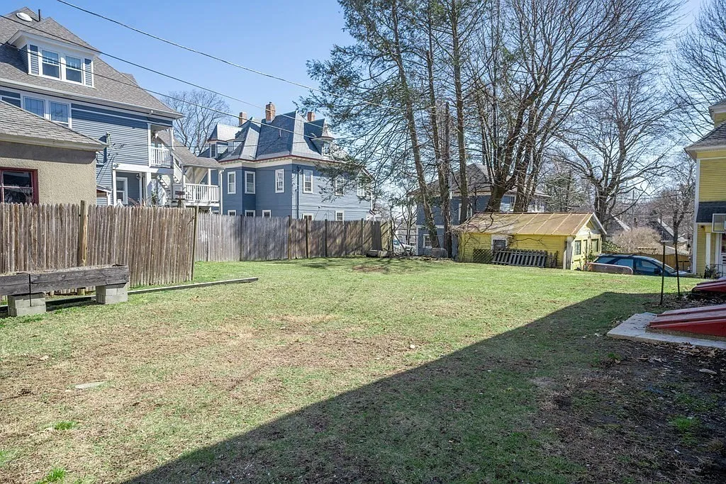 2 bed, 1.5 bath, 1250 sqft, $2,700 — Photo 3
