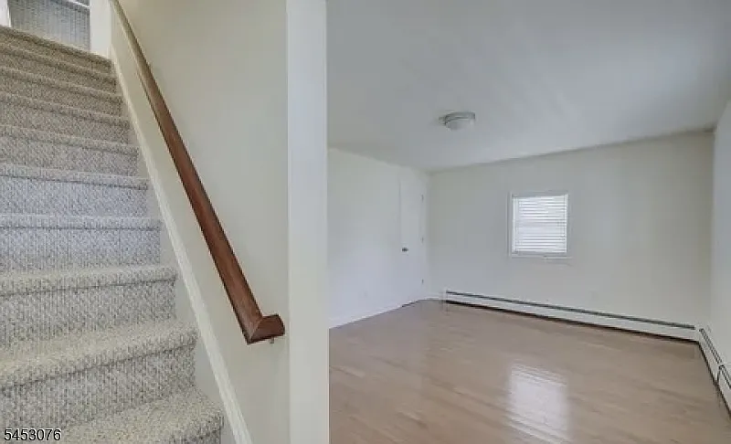 3 bed, 2.0 bath, $3,900 — Photo 3