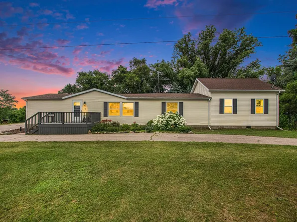 3988 E Empire Ave, Benton Harbor, MI 49022