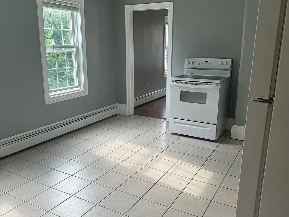 1st image of 4 Nelson St #2