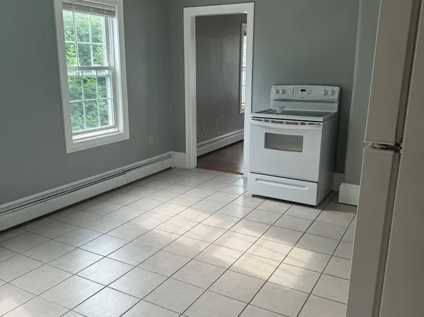 4 Nelson St #2, Webster, MA 01570