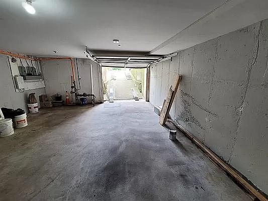 5th image of 172 Montauk Ave #1