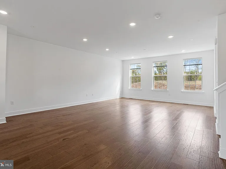 136 Ada Hightower Ave — Photo 10
